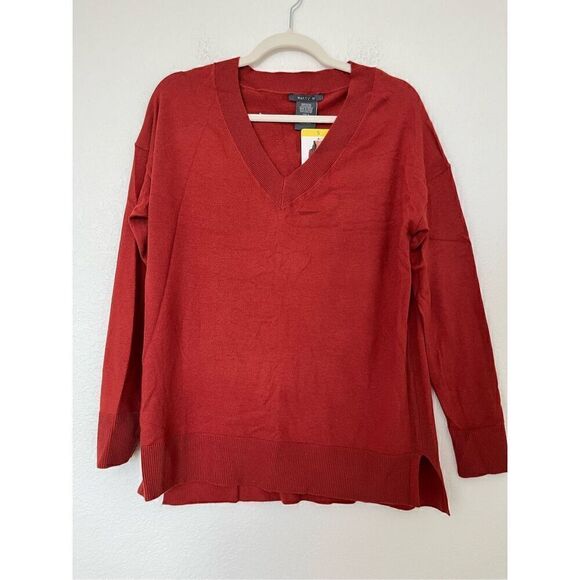 Matty M Women's V Neck Pullover Sweater with Side Slits NEW - Picture 2 of 5